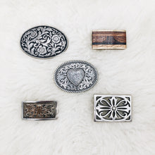 Load image into Gallery viewer, Flower Design Belt Buckle